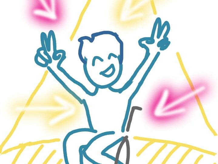 disegno stilizzato di una persona in carrozzina con i capelli blu, sotto un riflettore di luce gialla e indicata da delle frecce al gialle e rosa tipo neon. La persona sorride e fa dei segni di vittoria con le braccia alzate.